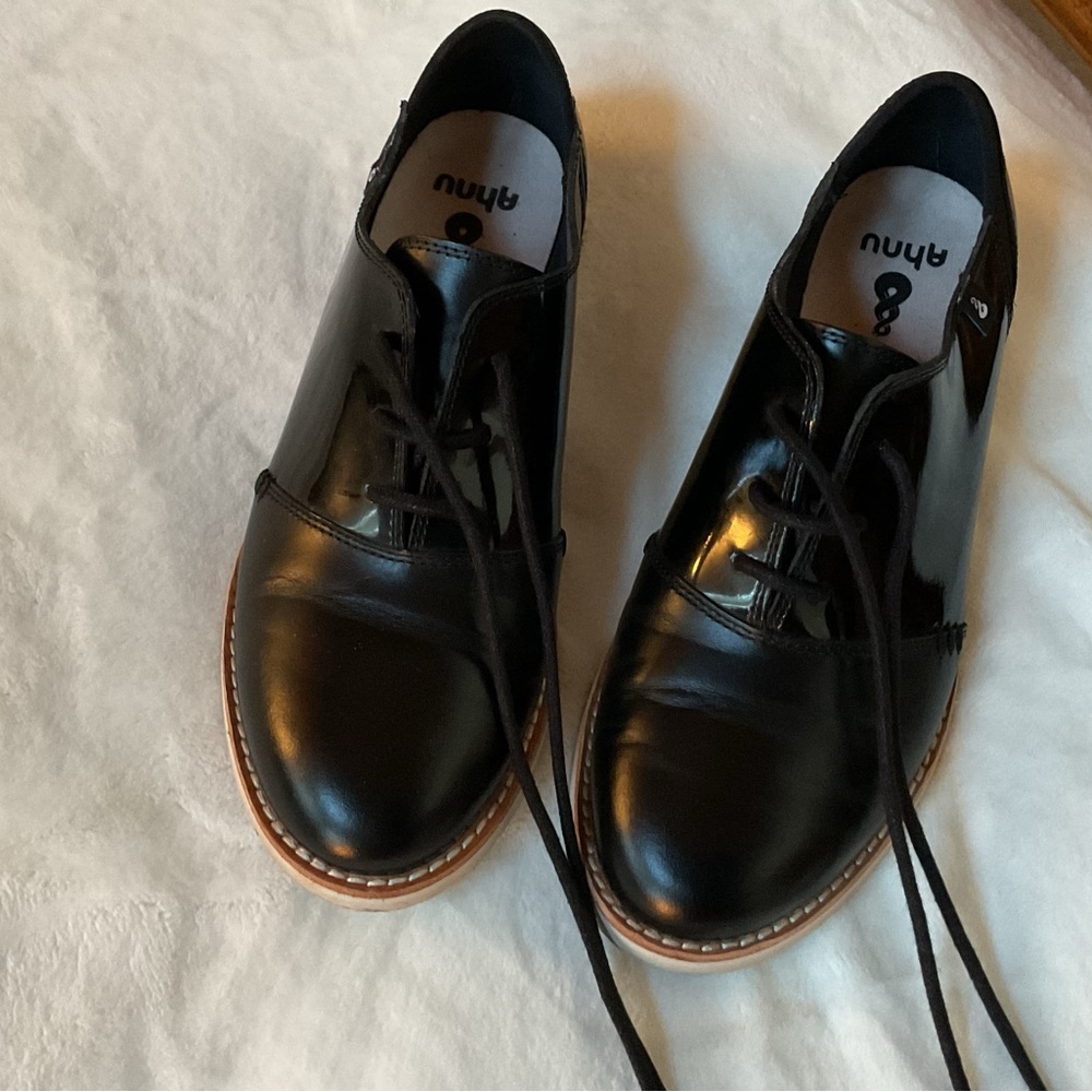 Ahnu Women's Emery Patent Oxford Shoe,7.5